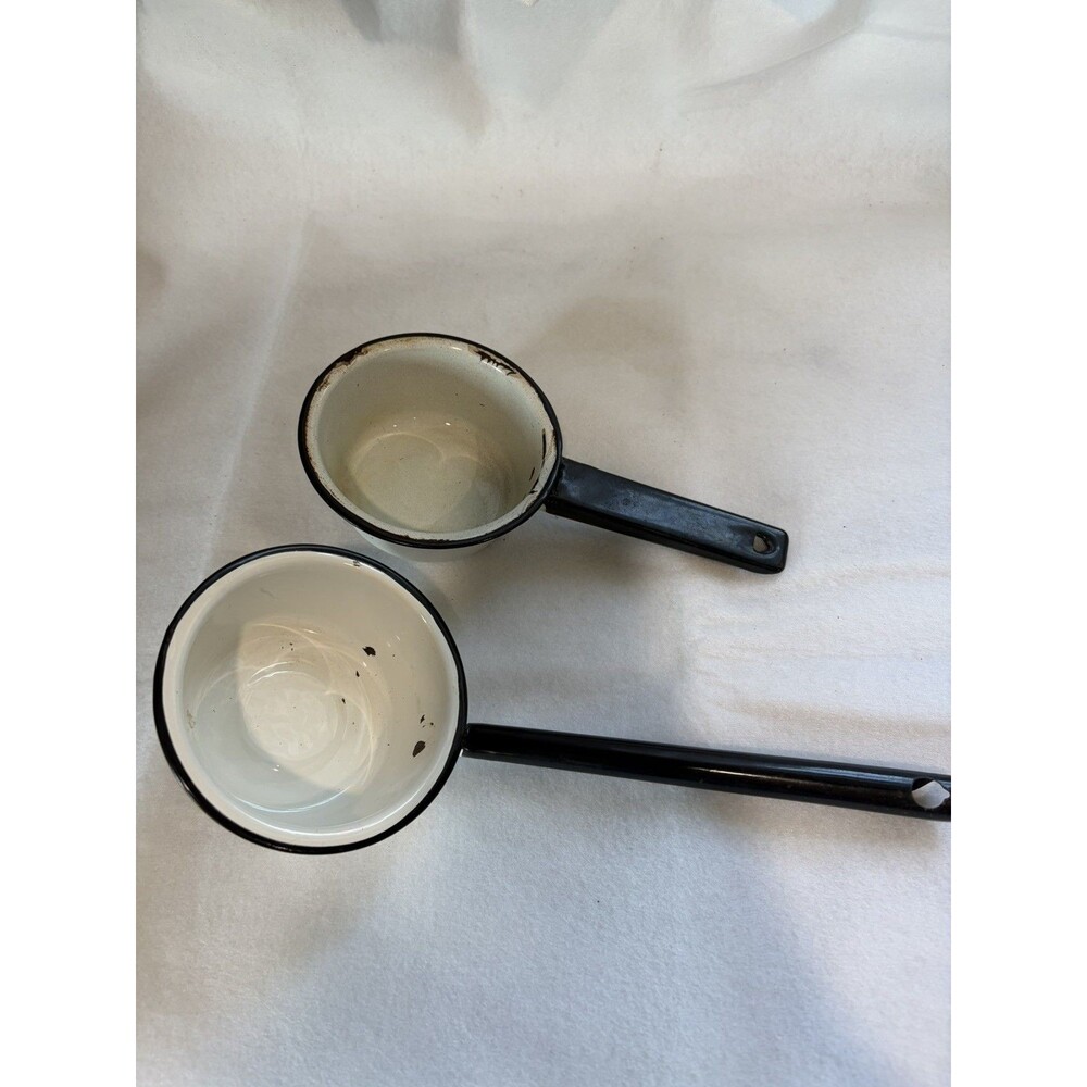 VINTAGE ENAMELWARE  KITCHEN 8 inch 5 inch handle decor pieces Cottagecore